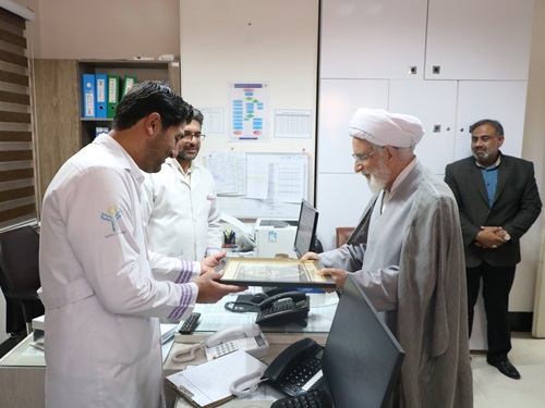 قدردانی حجت الاسلام صادقی از زحمات شبانه روزی پرستاران 