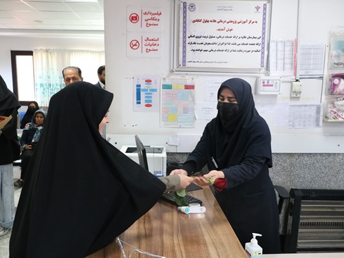گرامیداشت روز پرستار توسط کارکنان و دانشجویان مجتمع آموزش عالی گناباد